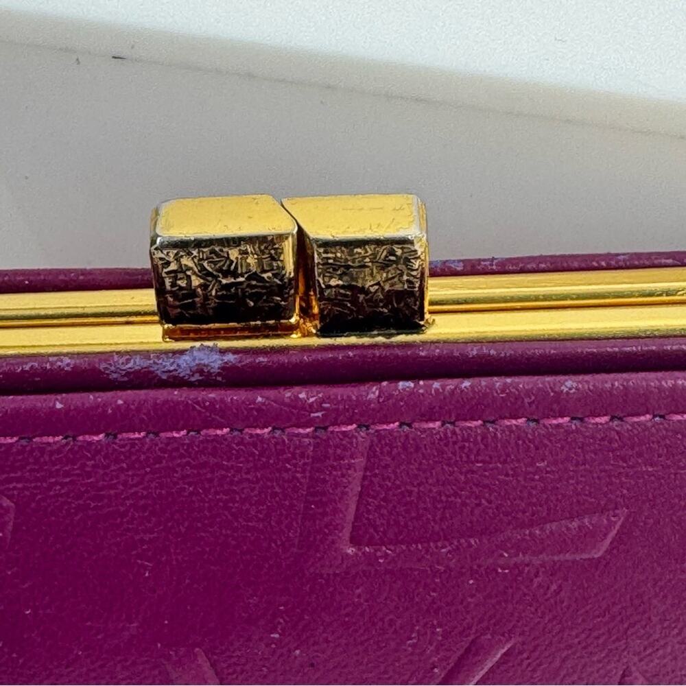 Yves Saint Laurent Purple Small Women's Wallet with decorative kiss lock snap - Picture 3 of 11